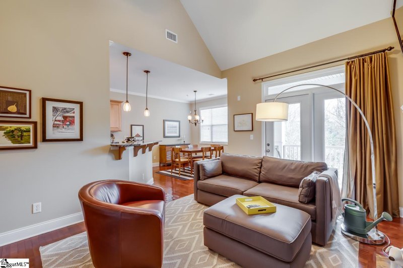 Property image 5 at 12 Edge Court, Greenville, SC 29609