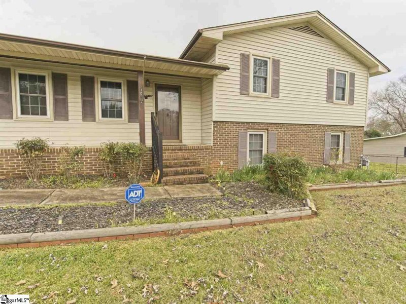 Property image 3 at 101 Dogwood Court, Piedmont, SC 29673-8955