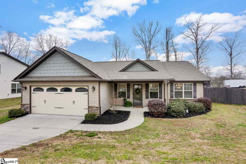 Property image 2 at 119 Autumn Hill Road, Greer, SC 29651
