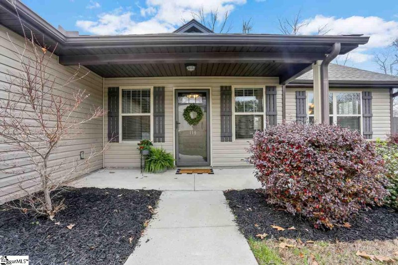 Property image 4 at 119 Autumn Hill Road, Greer, SC 29651