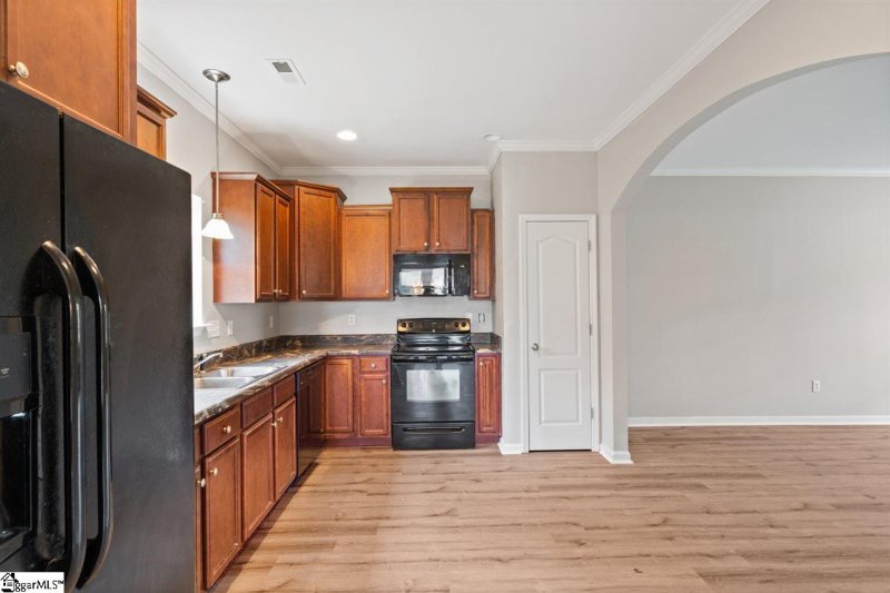 Property image 3 at 100 Redcoat Court, Simpsonville, SC 29680