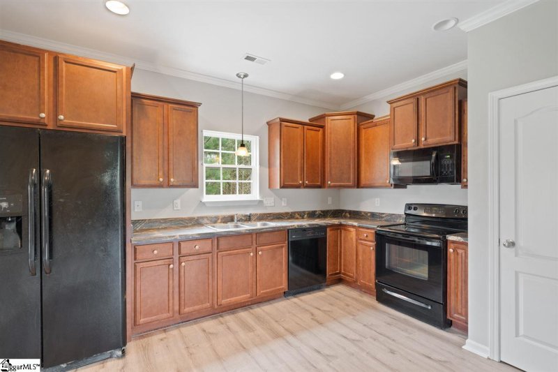 Property image 5 at 100 Redcoat Court, Simpsonville, SC 29680