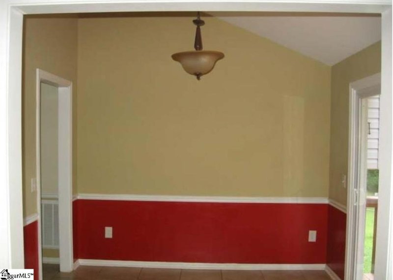 Property image 4 of 302 Waterbury Court in Ambergate, Simpsonville, SC 29681
