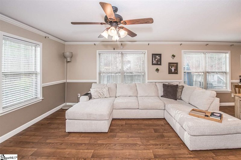 Property image 3 at 622 Chastine Drive, Spartanburg, SC 29301