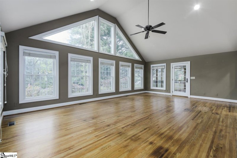 Property image 2 at 201 Montclair Road, Greer, SC 29651