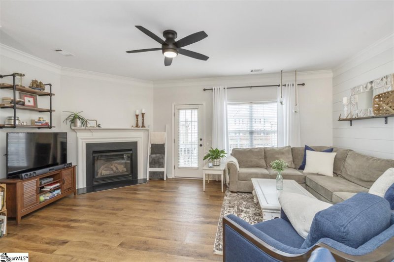 Property image 4 at 702 Calle Place, Greenville, SC 29607