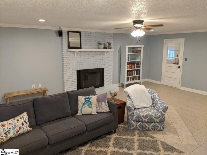 Property image 3 at 8 Lermann Drive, Greenville, SC 29605