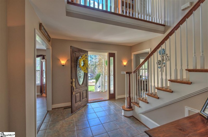 Property image 4 at 2 Cherry Field Court, Greer, SC 29651