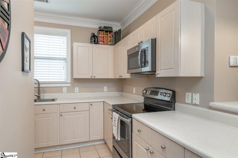 Property image 4 at 204 E Park Avenue, Greenville, SC 29601
