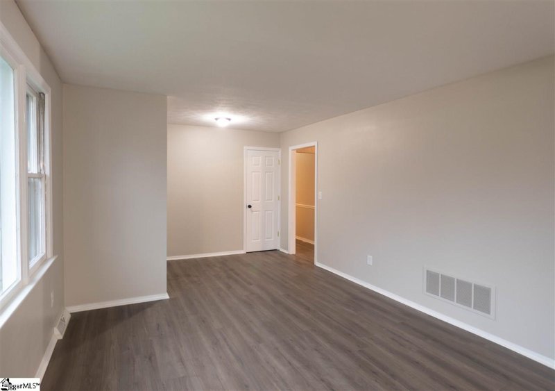 Property image 3 at 10 MILLCREST Way, Mauldin, SC 29662