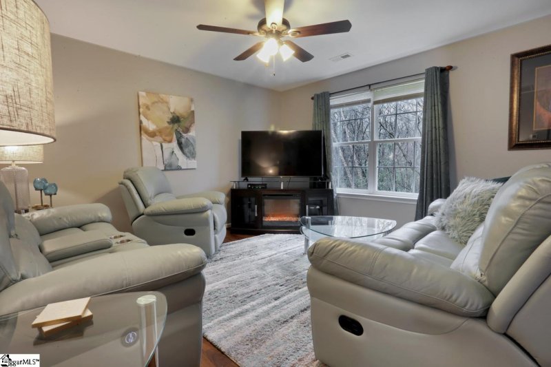 Property image 3 at 86 Birdsong Lane, Taylors, SC 29687