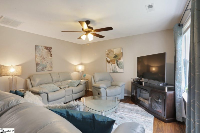 Property image 4 at 86 Birdsong Lane, Taylors, SC 29687