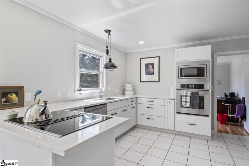 Property image 2 at 104 Stone Lake Drive, Greenville, SC 29609