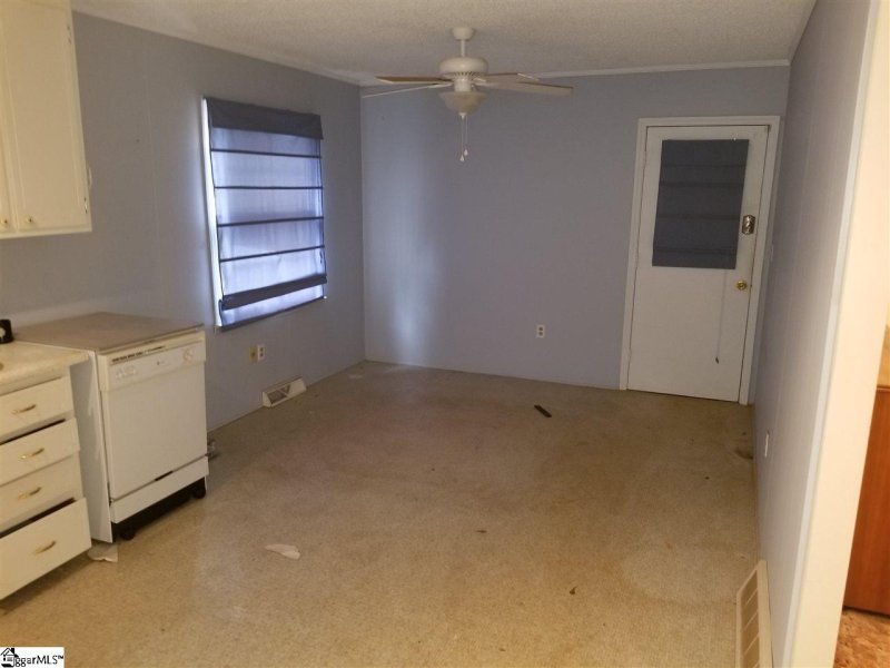 Property image 4 at 114 Kingston Drive, Laurens, SC 29360