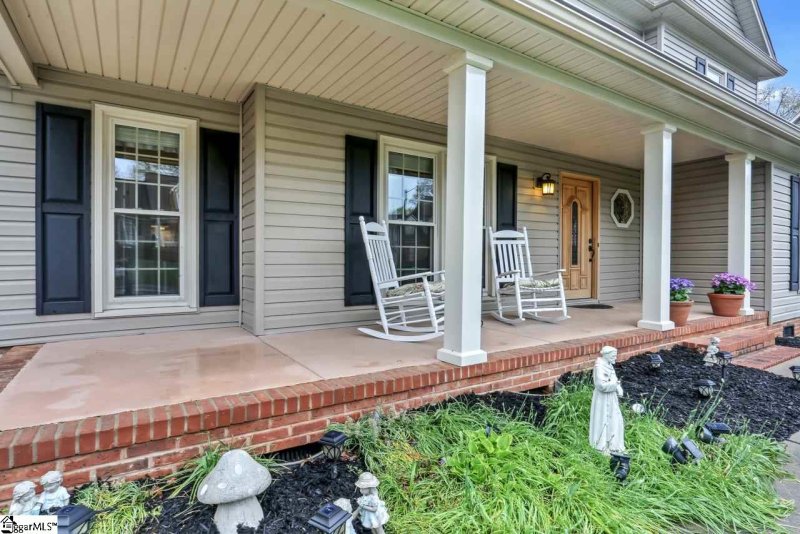 Property image 2 at 113 Forrester Creek Drive, Greenville, SC 29607