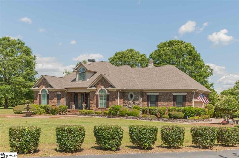 Property image 3 at 314 Bruce Farm Circle, Simpsonville, SC 29681