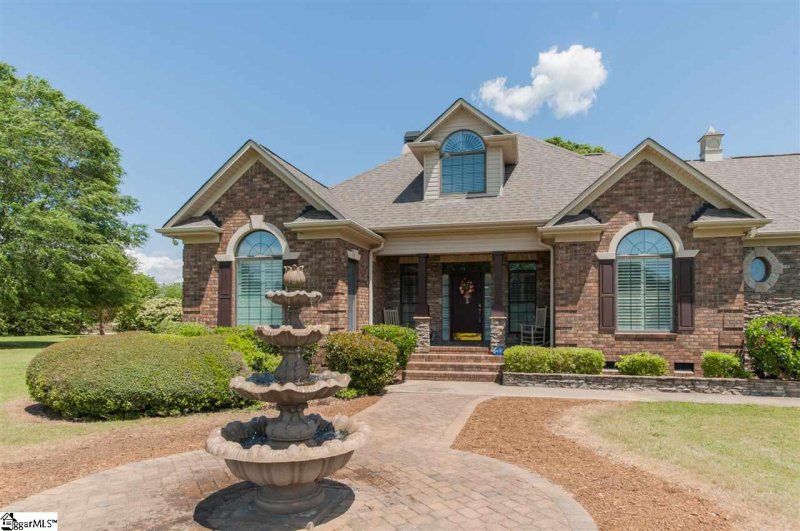 Property image 4 at 314 Bruce Farm Circle, Simpsonville, SC 29681