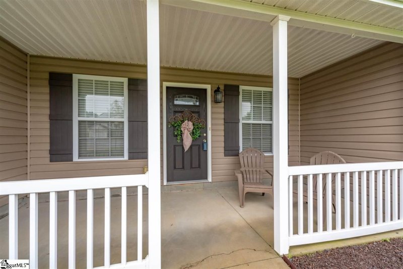 Property image 2 at 109 Countryglen Court, Greer, SC 29651