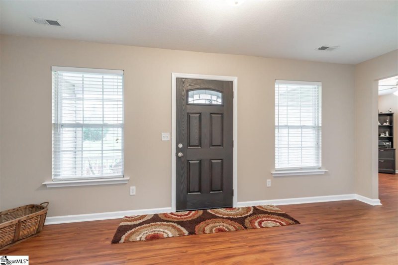 Property image 3 at 109 Countryglen Court, Greer, SC 29651
