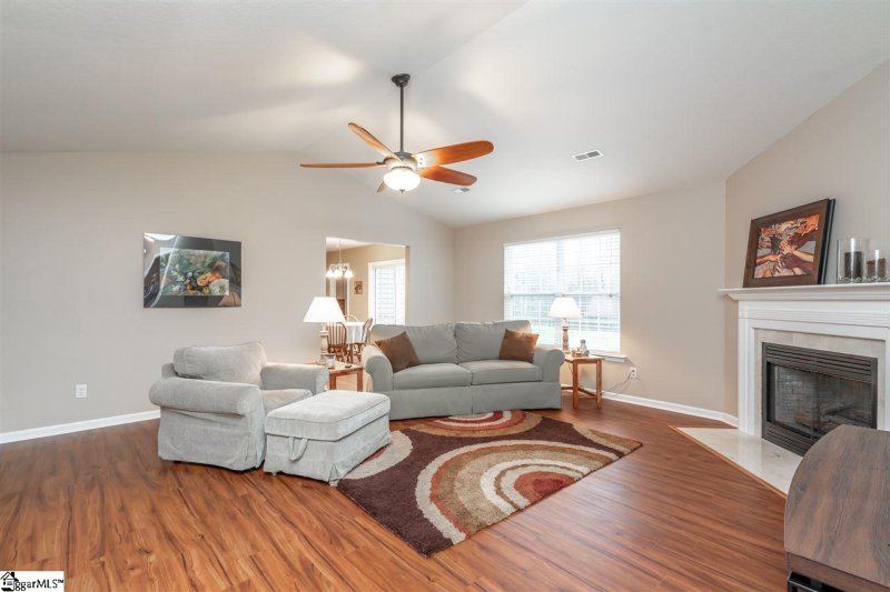 Property image 4 at 109 Countryglen Court, Greer, SC 29651