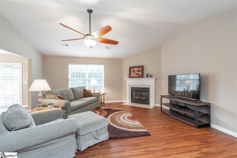 Property image 5 at 109 Countryglen Court, Greer, SC 29651