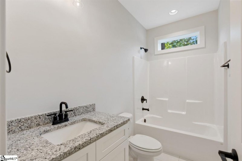 Property image 5 at 10 Pine Knot Drive, Pelzer, SC 29669