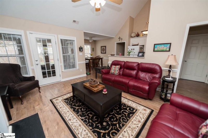 Property image 2 at 912 Thunder Gulch Drive, Boiling Springs, SC 29316