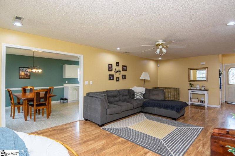 Property image 5 at 209 Riverrun Drive, Spartanburg, SC 29303