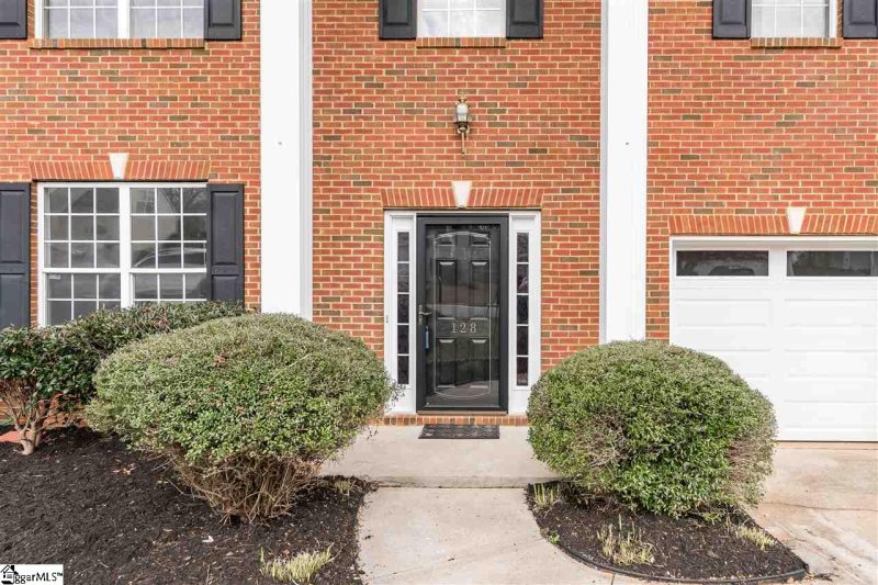 Property image 2 at 128 Birkhall Circle, Greenville, SC 29605