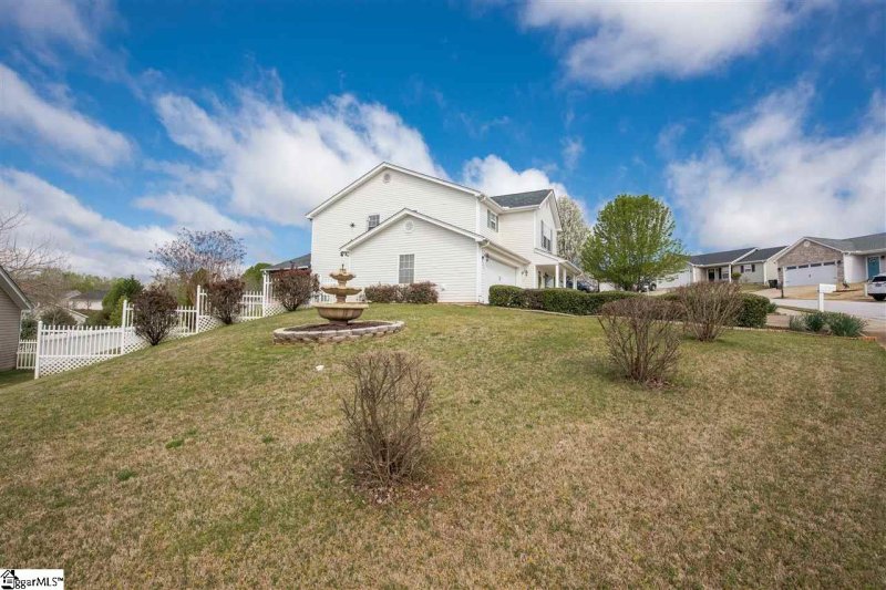 Property image 3 at 125 Kingscreek Drive, Greer, SC 29650