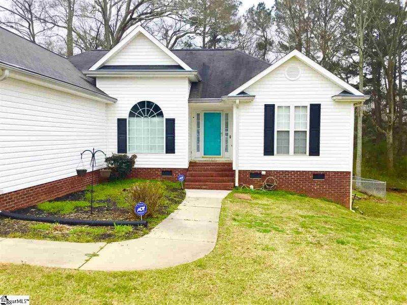 Property image 3 at 121 Jester Court, Williamston, SC 29697