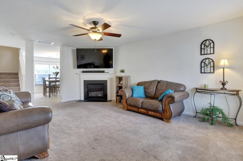 Property image 2 at 306 Beechnut Court, Wellford, SC 29381