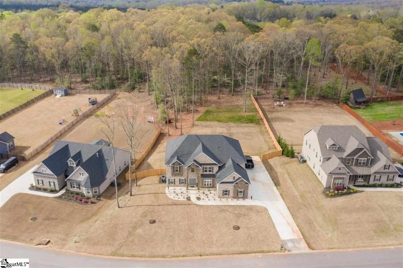 Property image 2 at 116 Ivy Woods Court, Fountain Inn, SC 29644