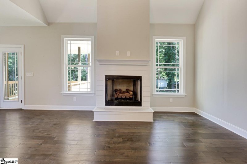 Property image 5 at 8 Spur Drive, Travelers Rest, SC 29690