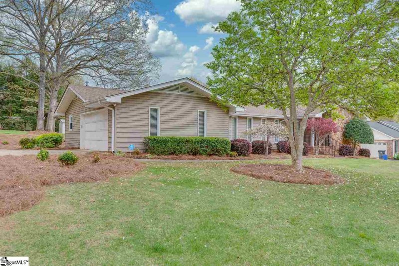 Property image 3 at 205 Warrington Drive, Easley, SC 29642