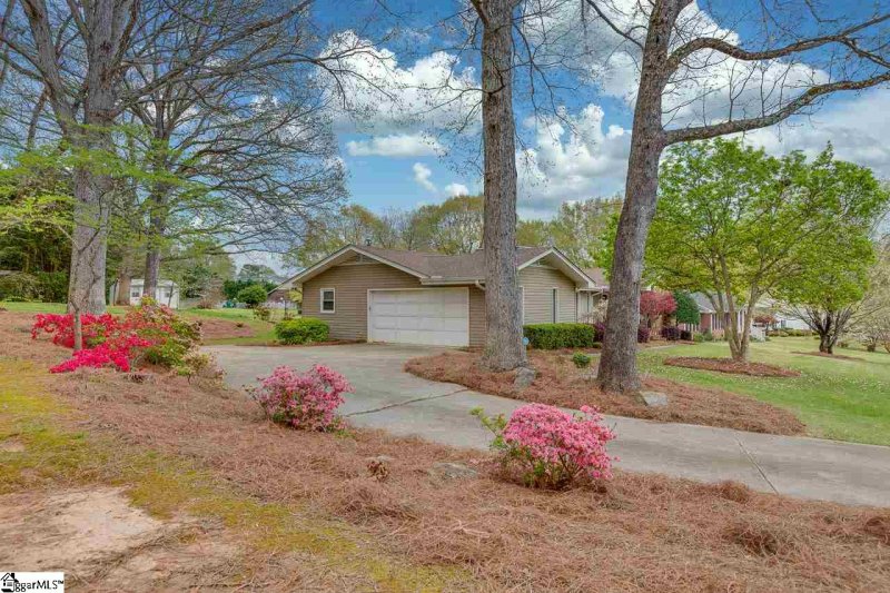 Property image 4 at 205 Warrington Drive, Easley, SC 29642