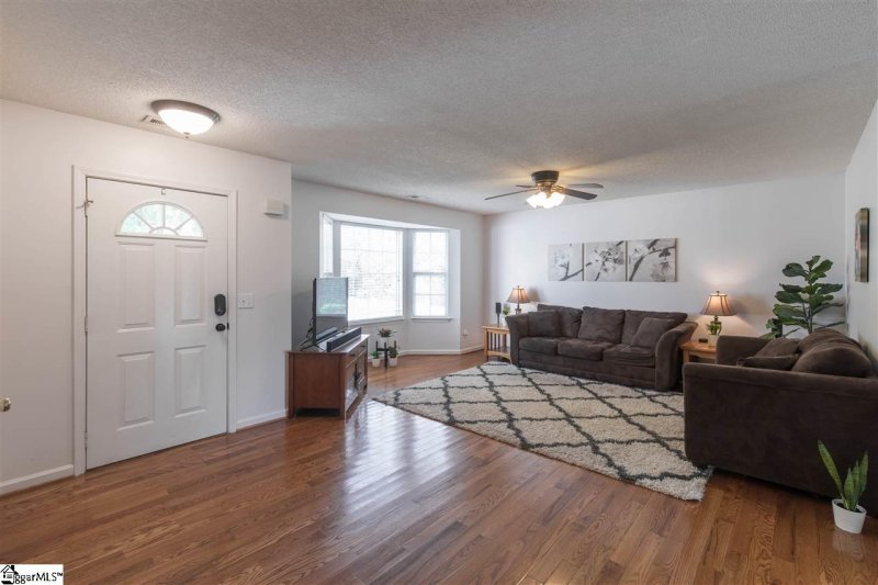 Property image 3 at 1 Meadow Hill Way, Taylors, SC 29687