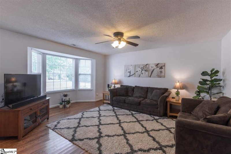 Property image 4 at 1 Meadow Hill Way, Taylors, SC 29687