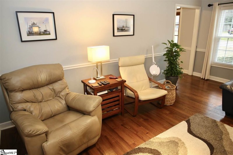 Property image 4 at 102 Forrester Creek Drive, Greenville, SC 29607