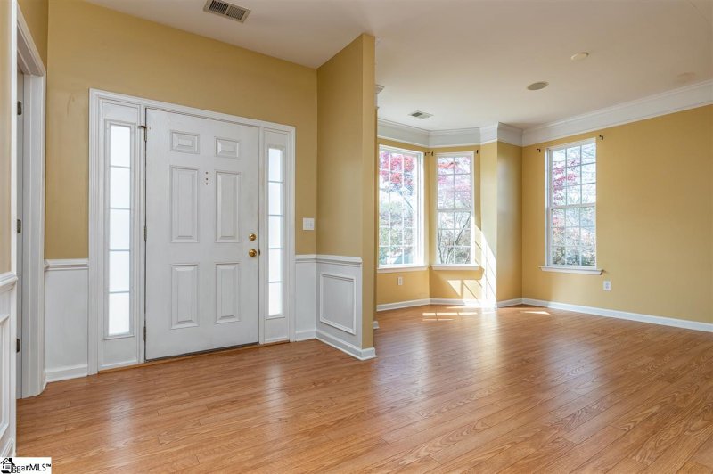 Property image 2 at 204 Sandy Lane, Greenville, SC 29605