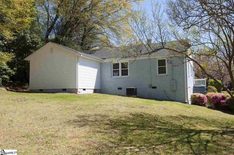 Property image 2 at 7 Ashford Avenue, Greenville, SC 29609