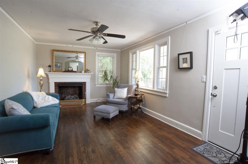 Property image 5 at 7 Ashford Avenue, Greenville, SC 29609