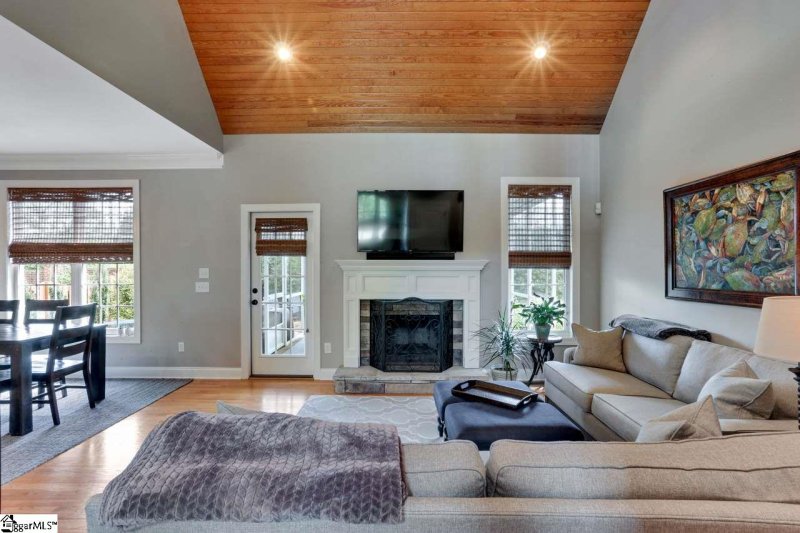 Property image 5 at 211 Benjamine Perry Court, Simpsonville, SC 29681