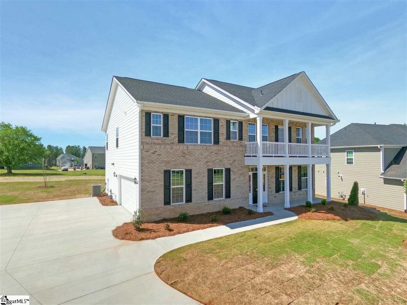 Property image 2 at 602 N Meadows Lane, Easley, SC 29642