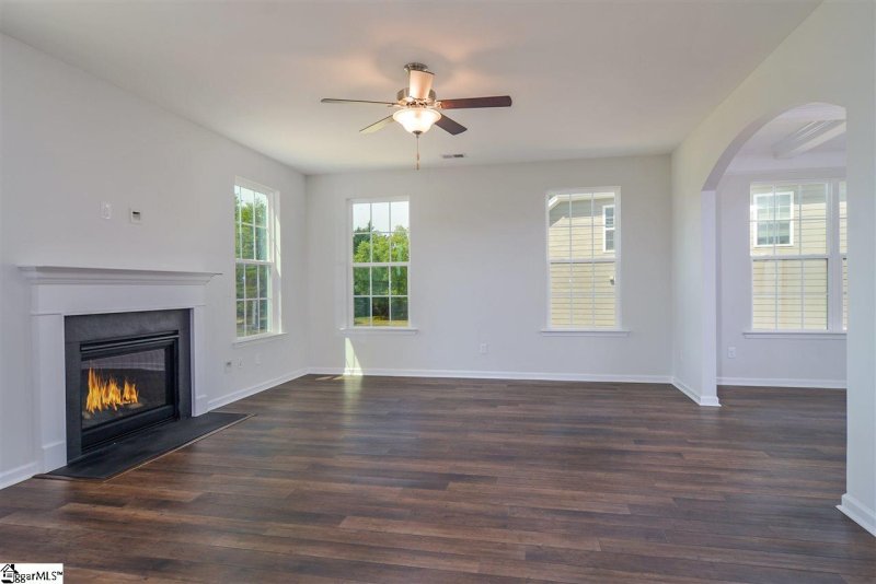 Property image 4 at 602 N Meadows Lane, Easley, SC 29642