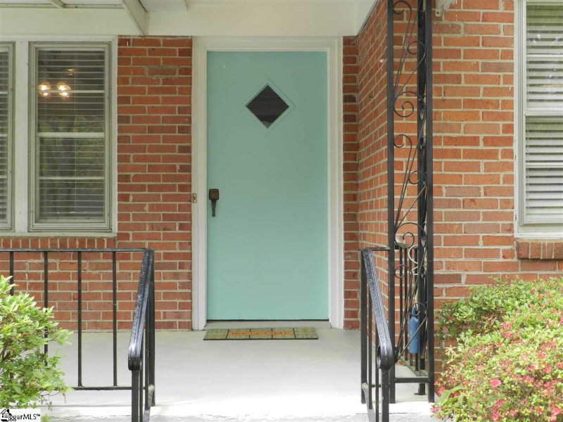 Property image 2 at 16 Tiffany Drive, Taylors, SC 29687