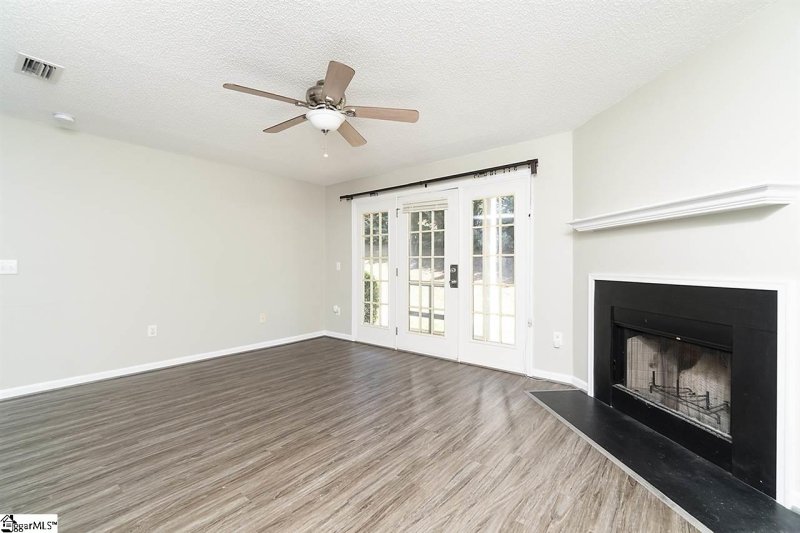 Property image 5 at 302 Pelham Square Way, Greer, SC 29650