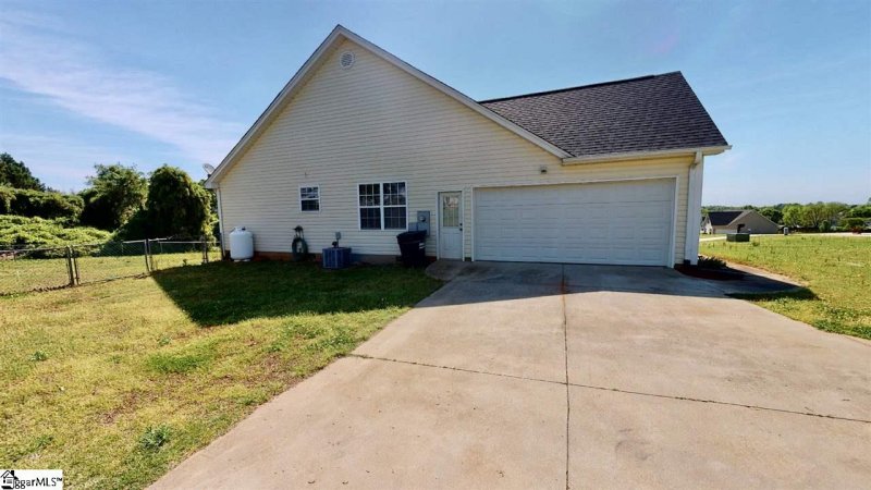 Property image 2 at 207 Abners Trail Road, Greer, SC 29651