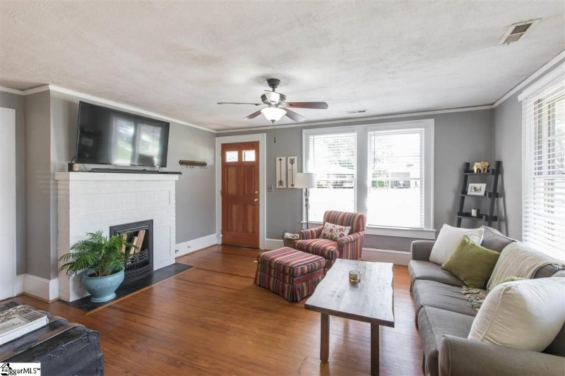 Property image 4 at 117 Ridgeway Drive, Greenville, SC 29607