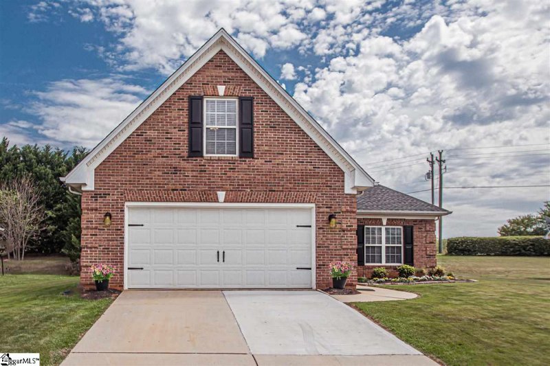 Property image 2 at 812 Palomino Court, Simpsonville, SC 29681